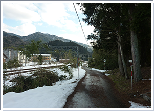 聖神社前